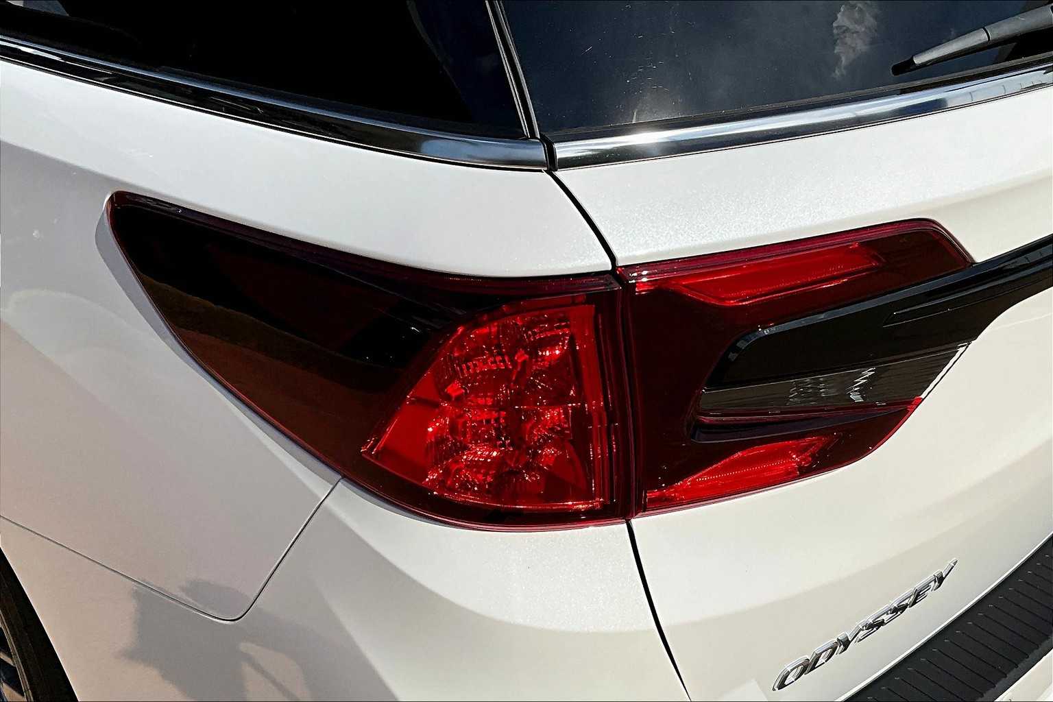 2026 Honda Odyssey Touring photo 13