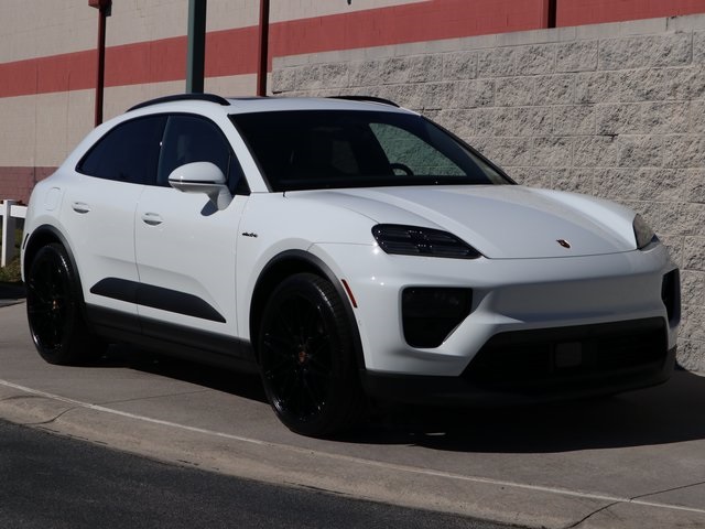 2024 Porsche Macan Electric 4 photo 2