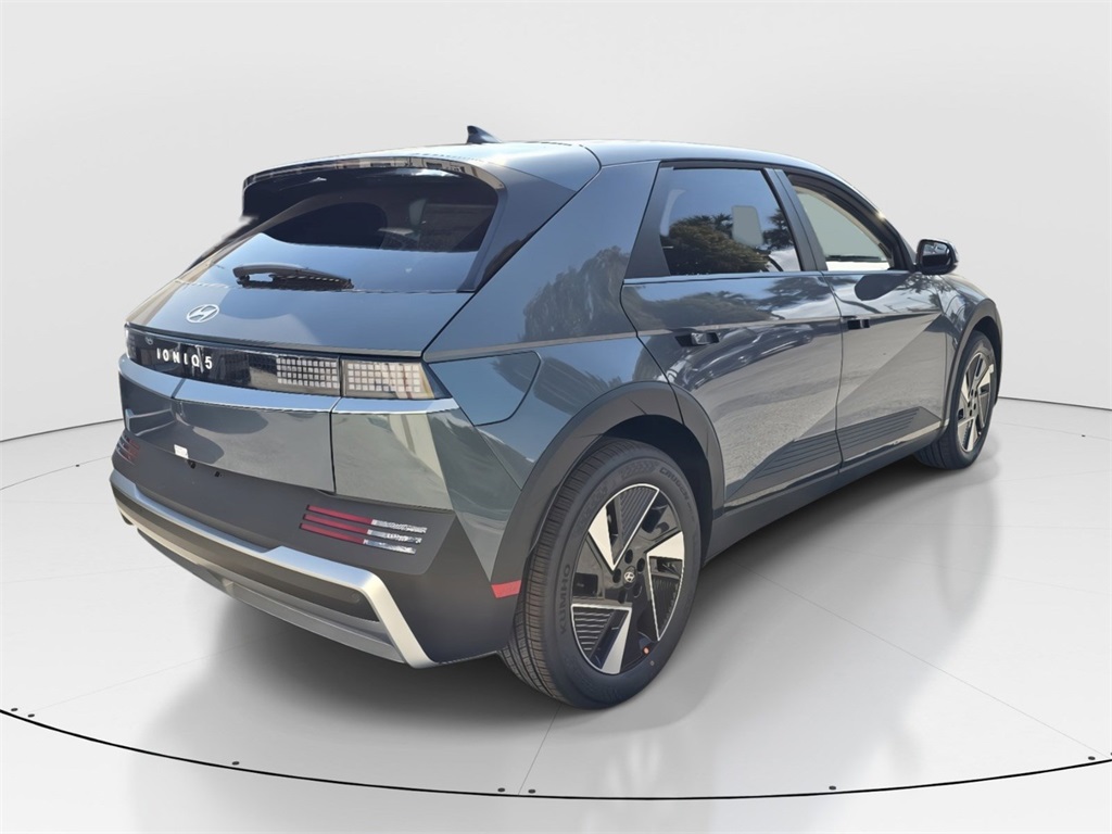 2025 Hyundai Ioniq 5 SE photo 3