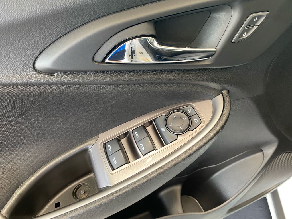 2022 Chevrolet Malibu 1LT photo 11