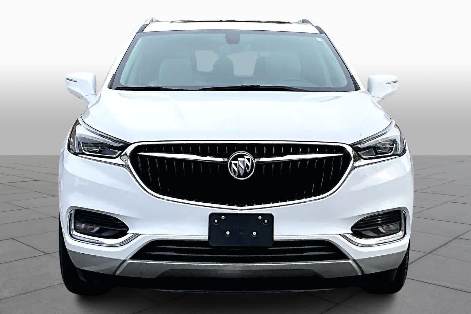 2020 Buick Enclave Essence photo 3