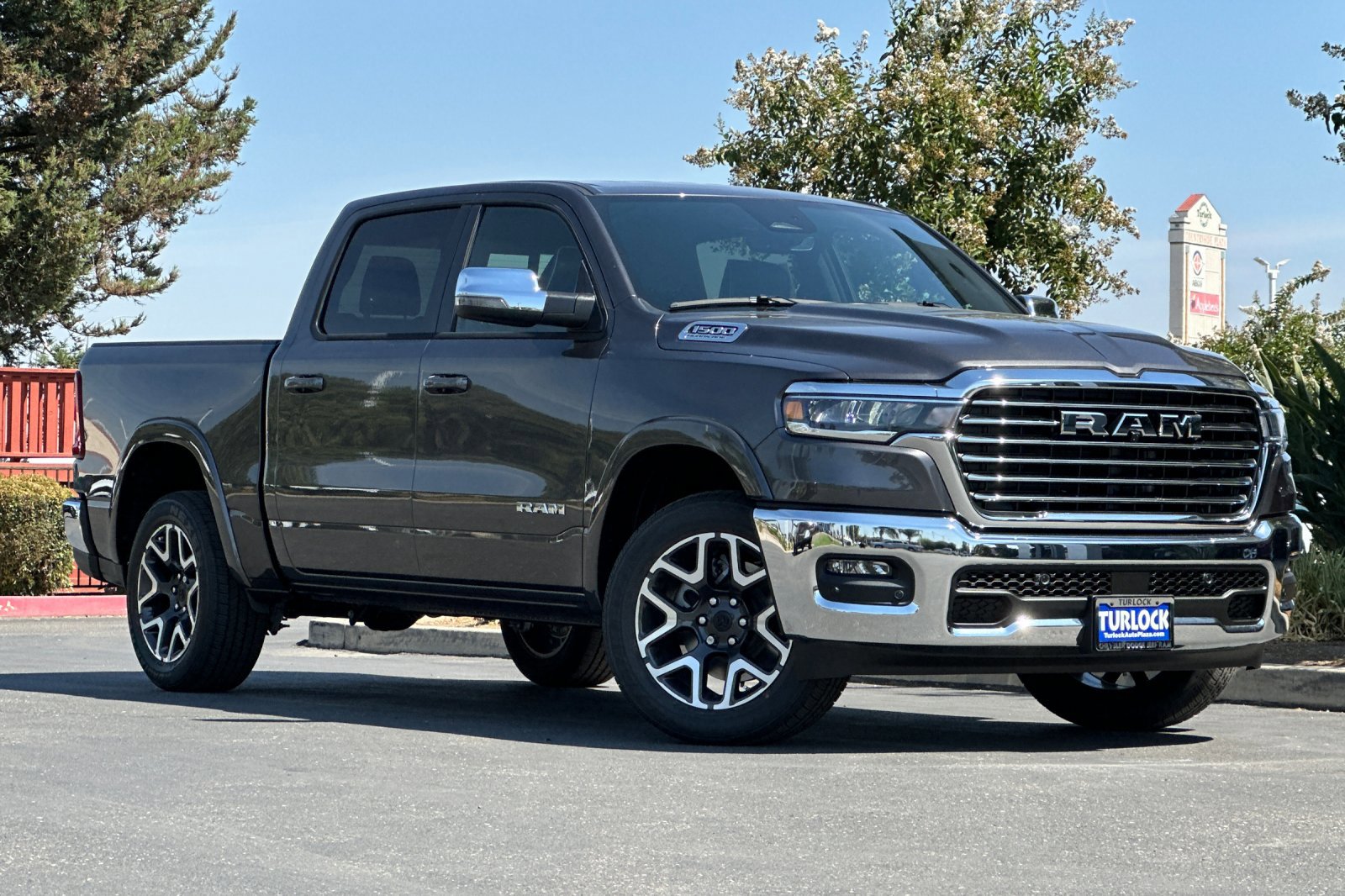 2026 Ram 1500 Laramie photo 2