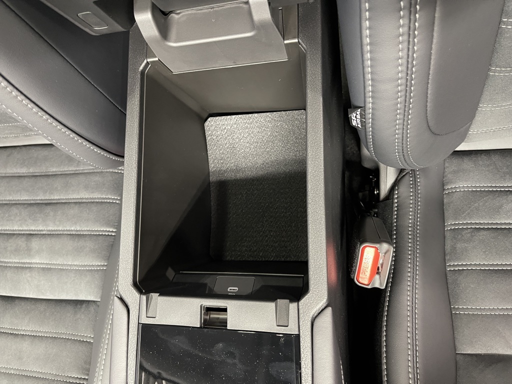 2025 Mitsubishi Outlander SE photo 12