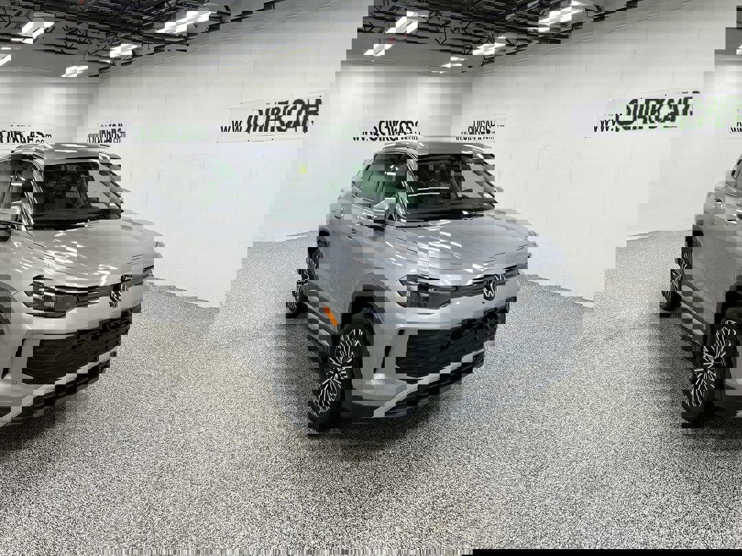 2025 Volkswagen Tiguan S's photo