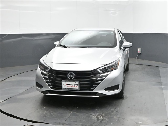 2025 Nissan Versa SV photo 25