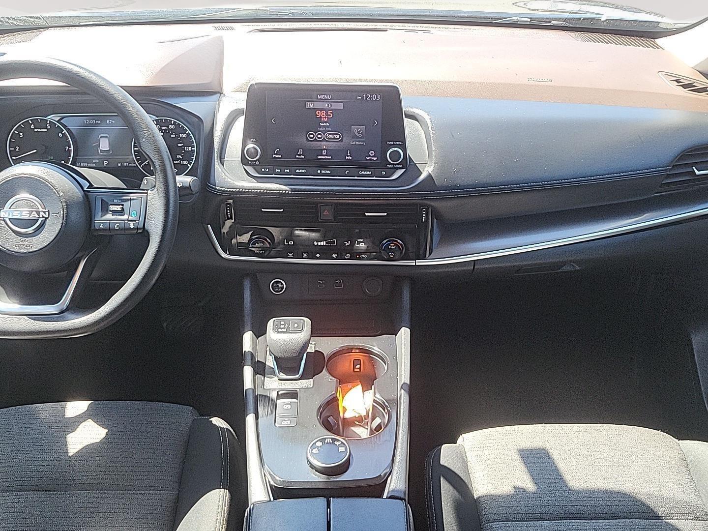 2022 Nissan Rogue SV photo 10