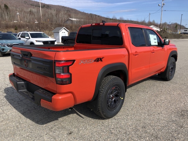 2025 Nissan Frontier PRO-4X photo 3