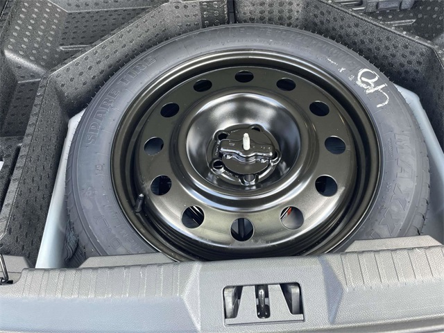 2024 Ford Edge Titanium photo 23