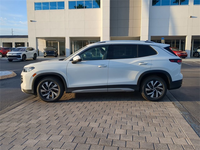 2025 Volkswagen Tiguan S photo 2