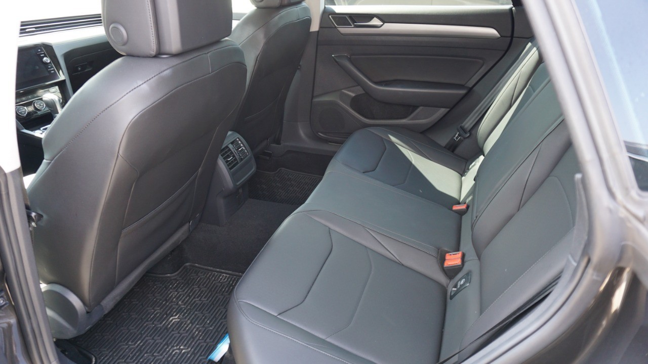 2019 Volkswagen Arteon SE photo 7