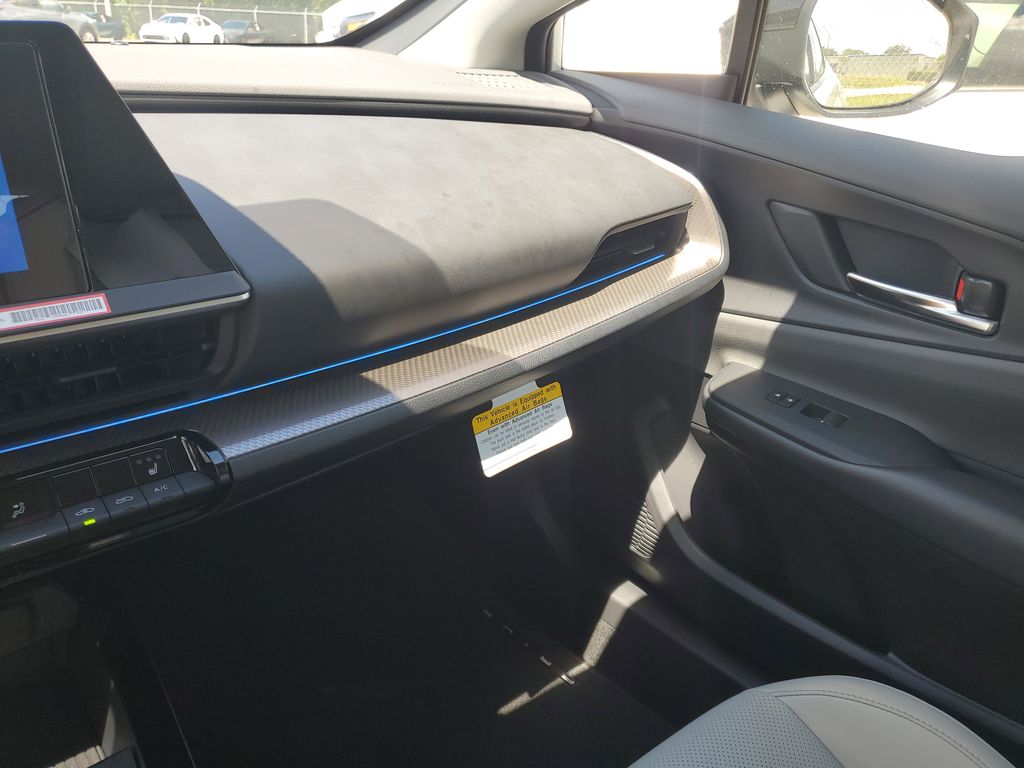 2026 Toyota Prius XLE photo 27
