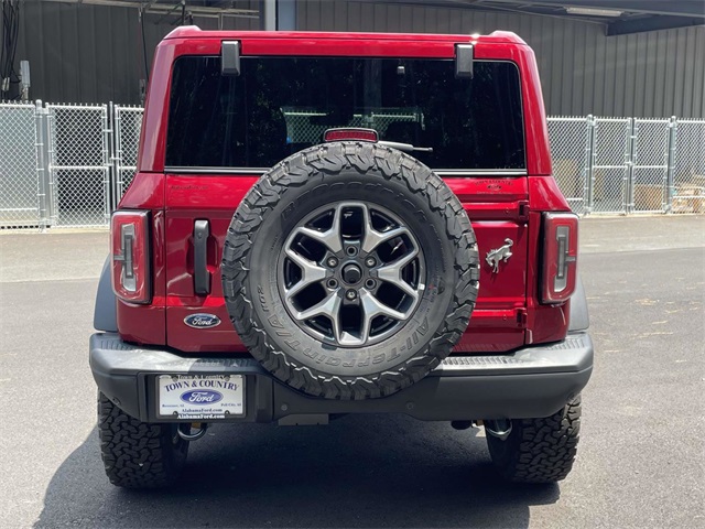 2025 Ford Bronco Badlands photo 2