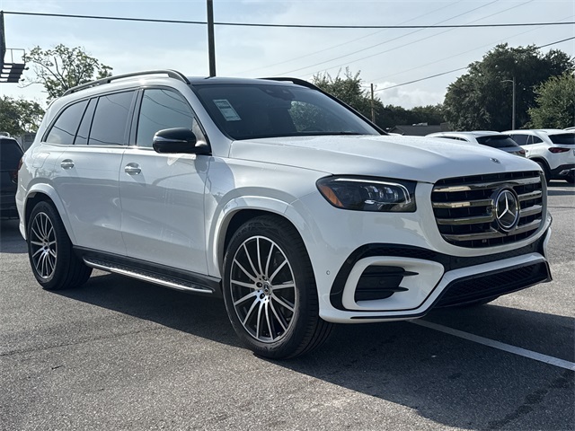 2025 Mercedes Benz GLS 580 4MATIC photo 2