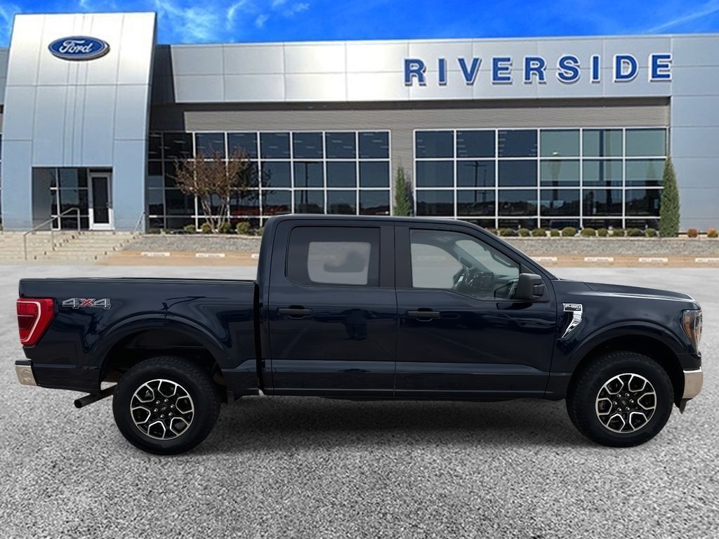 2023 Ford F-150 XLT photo 3