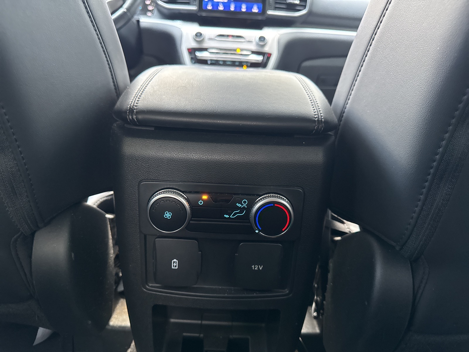 2022 Ford Explorer XLT photo 16
