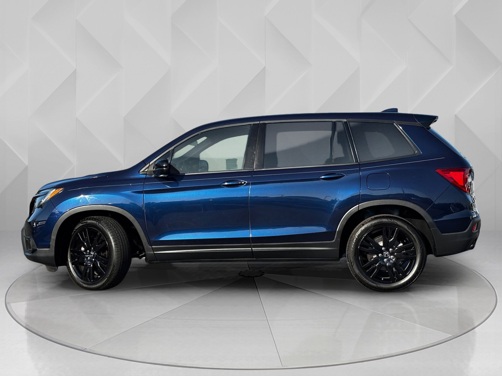 2019 Honda Passport Sport photo 2