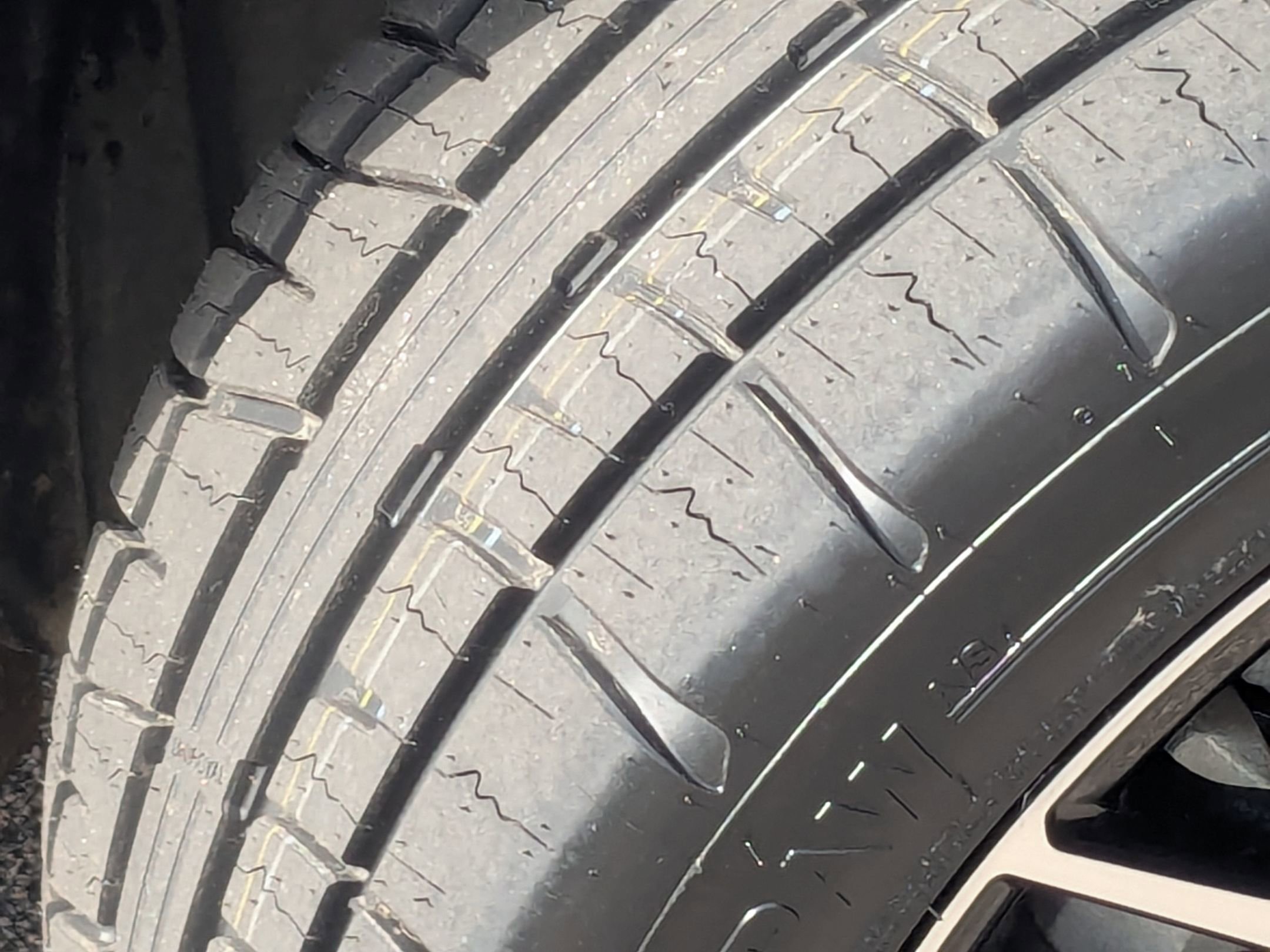 2022 Toyota Camry SE photo 4