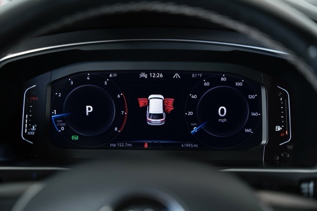 2021 Volkswagen Tiguan SEL Premium R-Line photo 3