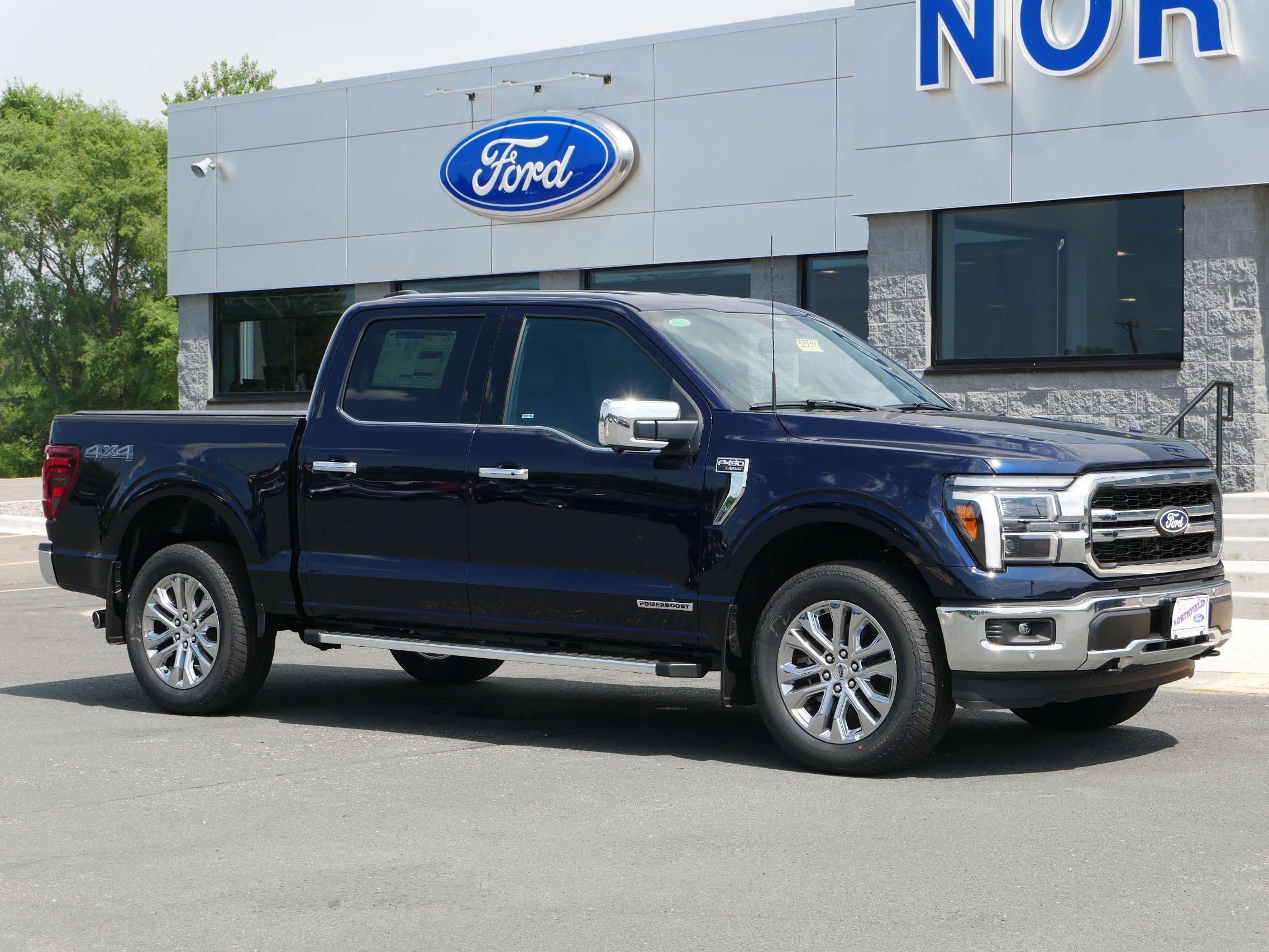 2025 Ford F-150 Lariat photo 2