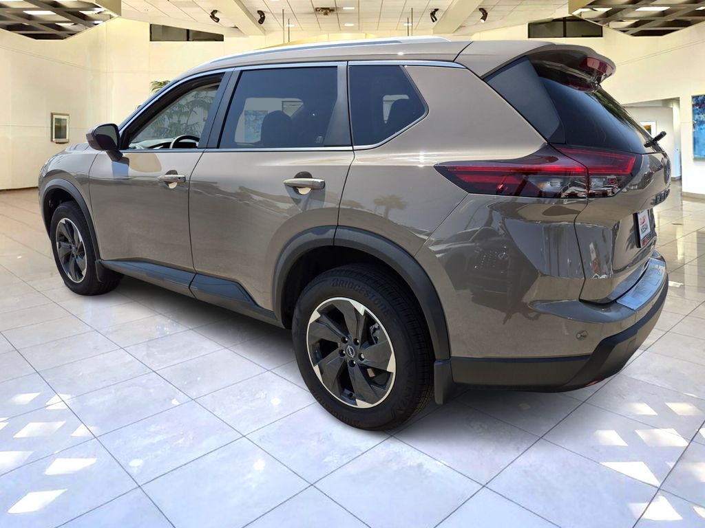 2025 Nissan Rogue SV photo 3