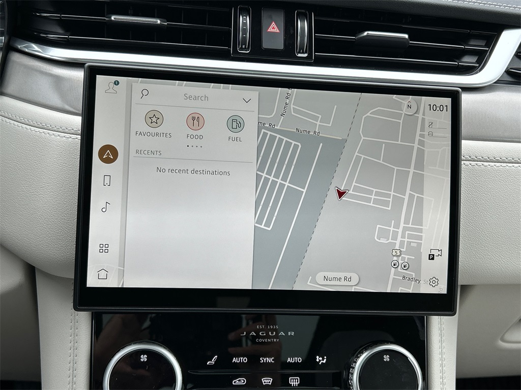 2026 Jaguar F-PACE P250 R-Dynamic S photo 16