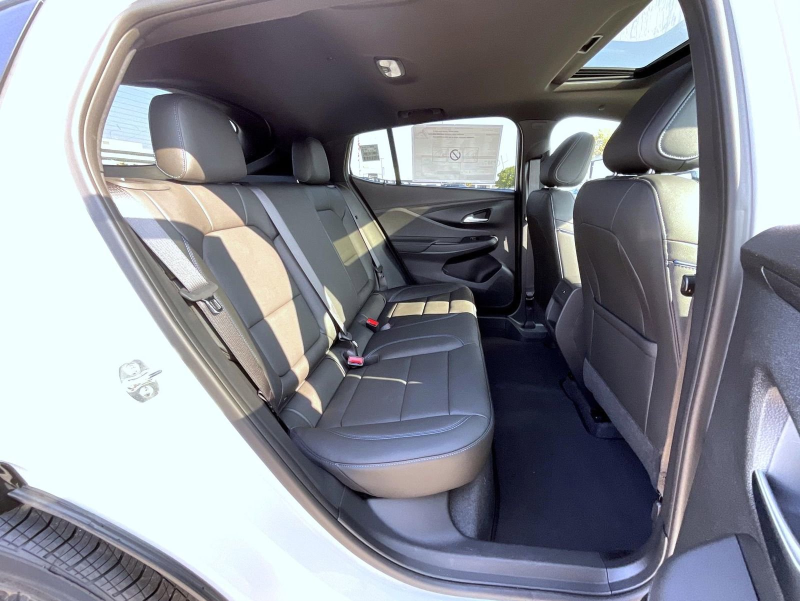 2025 Buick Envista ST photo 17