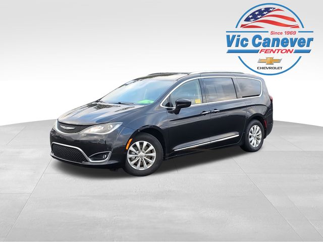 2018 Chrysler Pacifica Touring L's photo