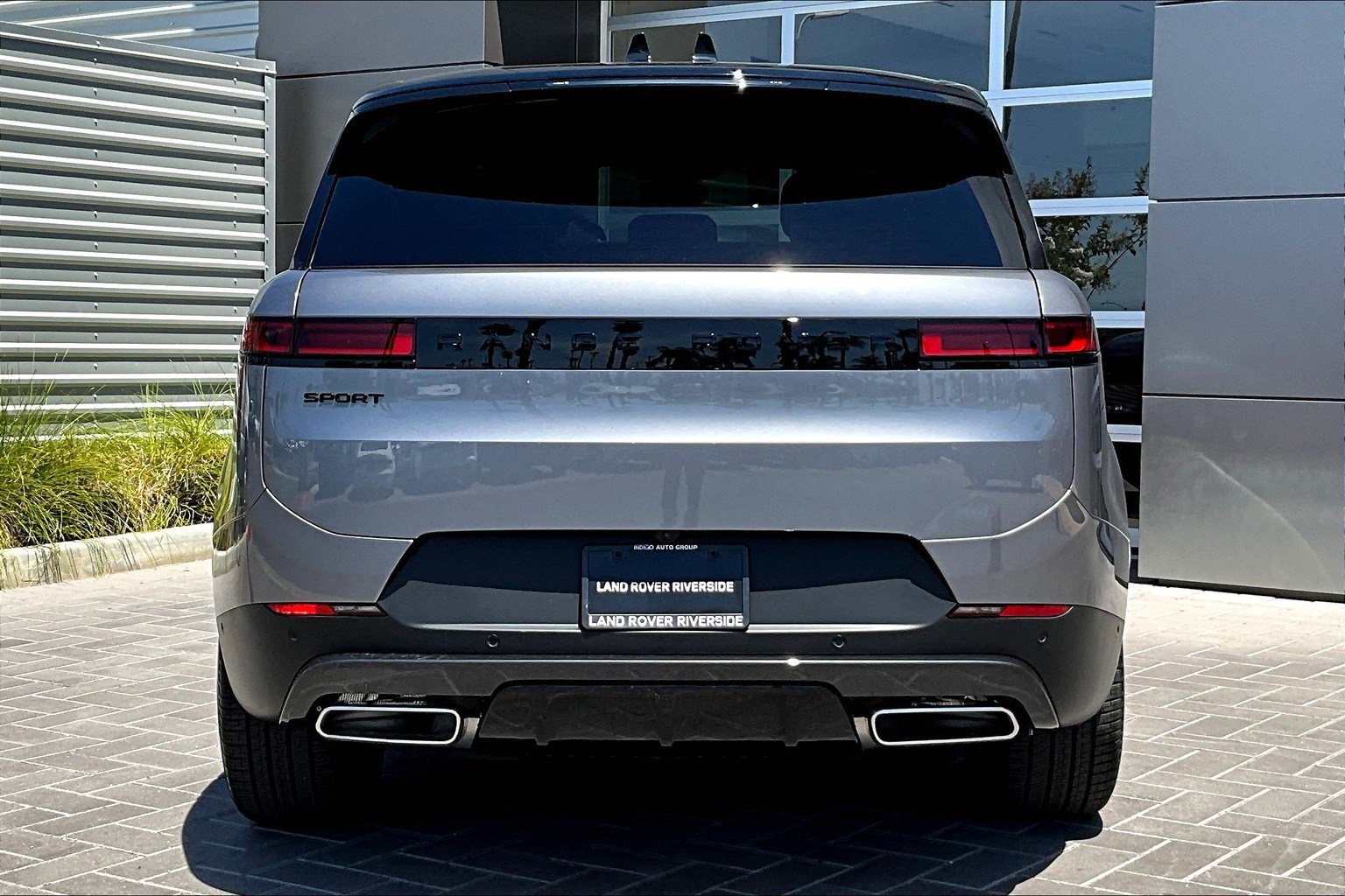 2025 Land Rover Range Rover Sport SE photo 4