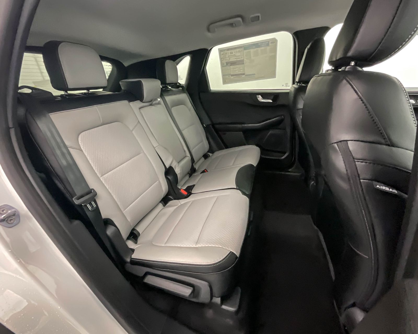 2025 Ford Escape Plug-In Hybrid Sport photo 17
