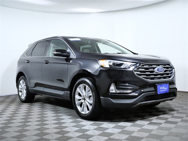 2024 Ford Edge Titanium's photo