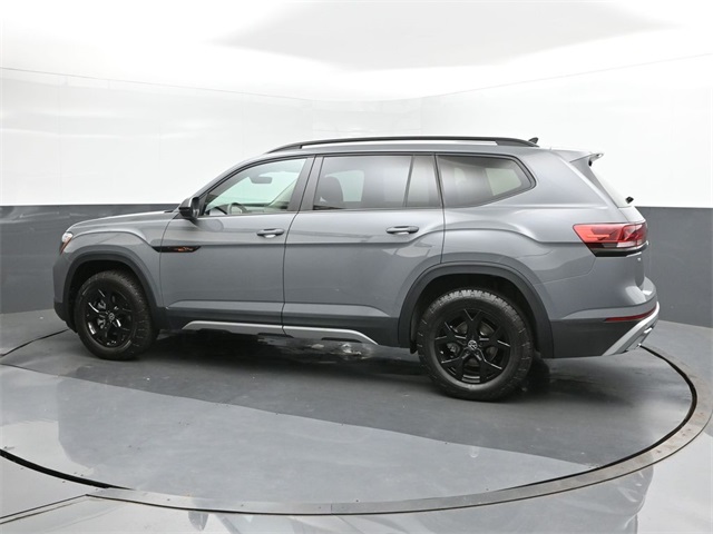 2025 Volkswagen Atlas Peak Edition SE photo 5