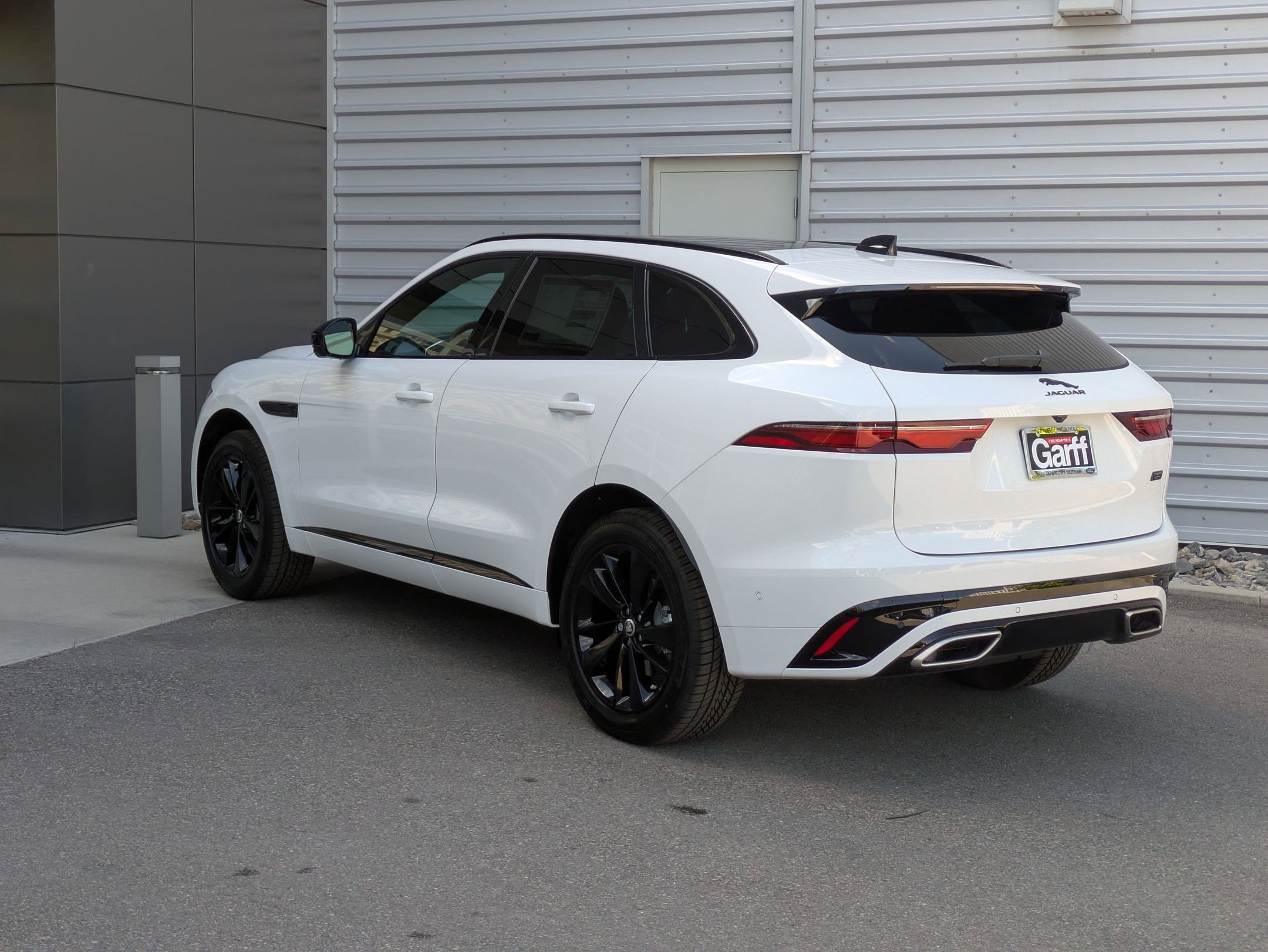 2026 Jaguar F-PACE P400 R-Dynamic S photo 6