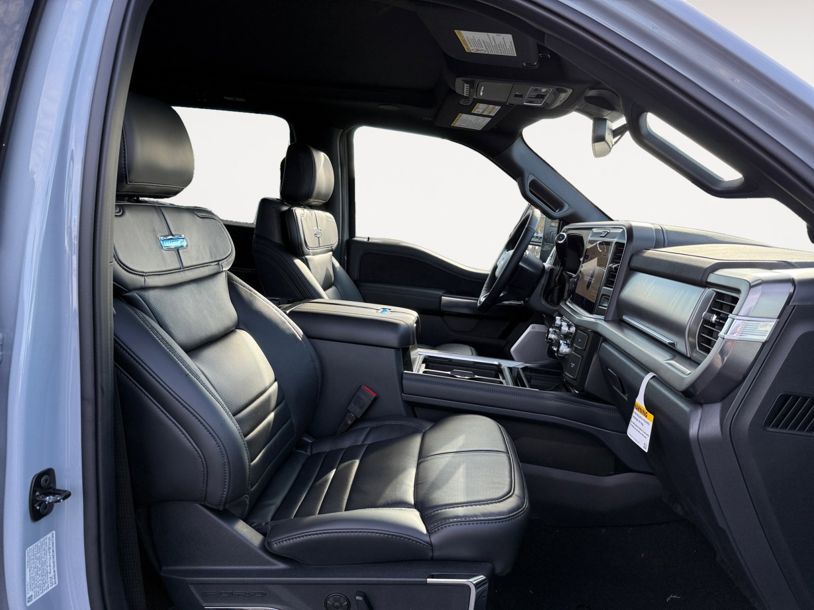 2025 Ford F-250 Platinum photo 19