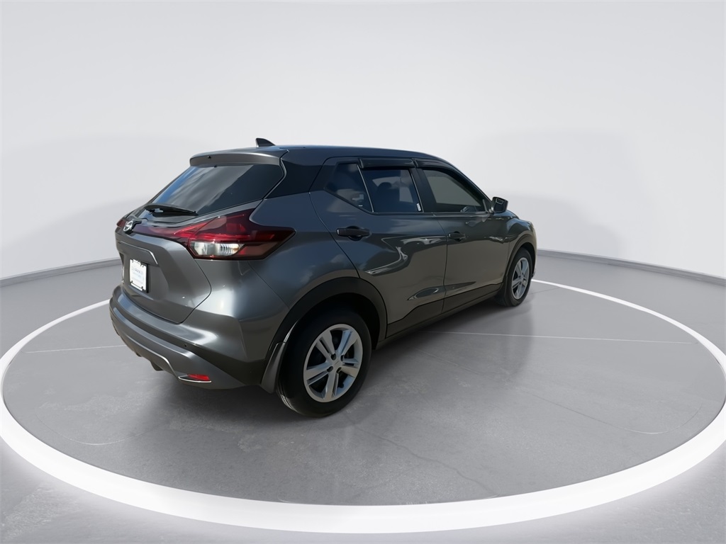2022 Nissan Kicks S photo 8