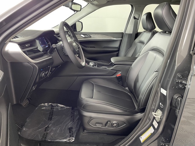 2024 Jeep Cherokee Base photo 15