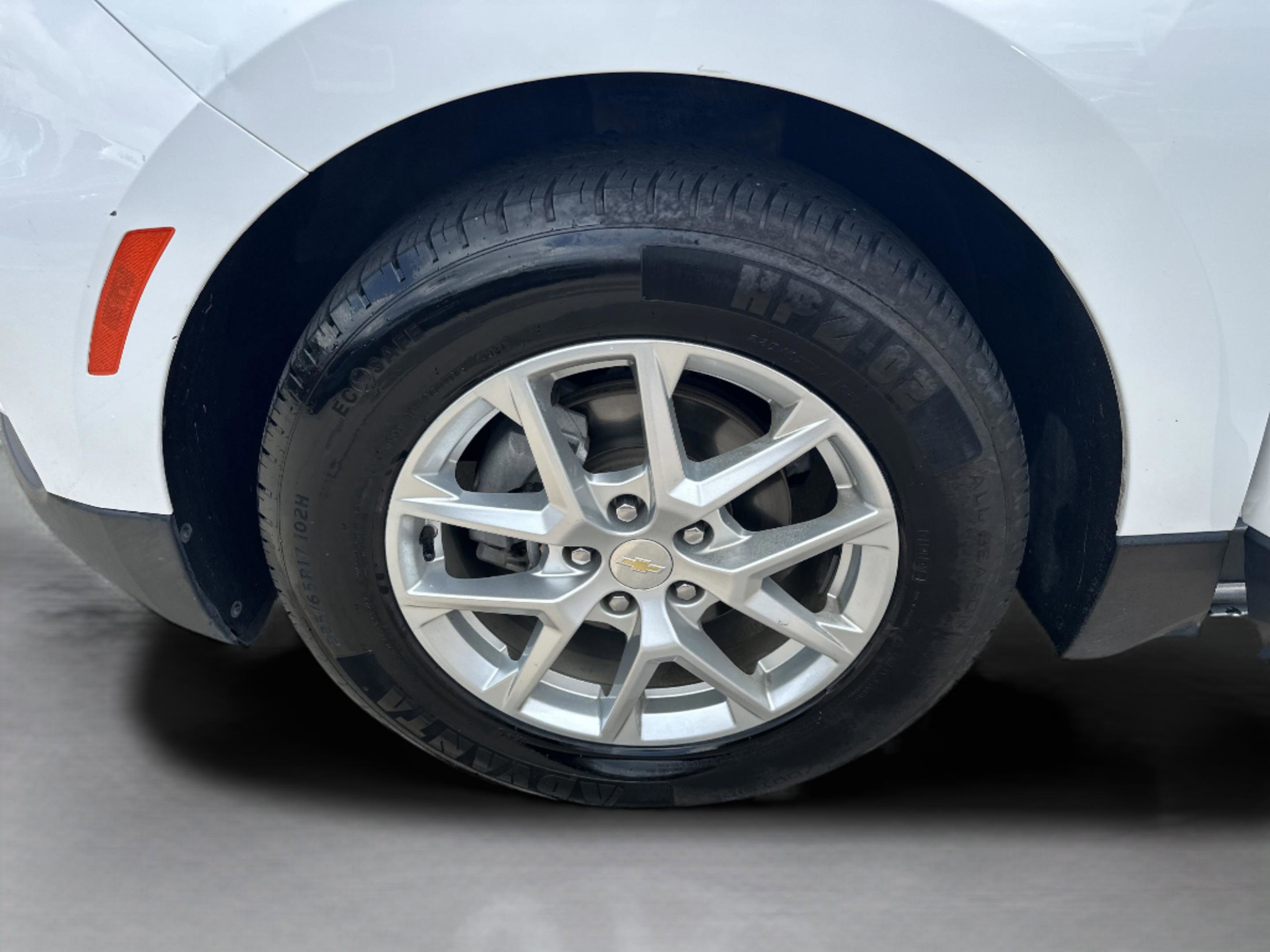 2022 Chevrolet Equinox LS photo 23