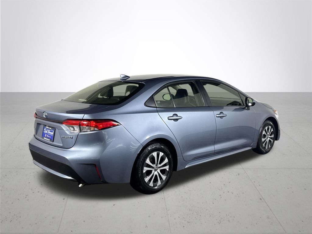 2022 Toyota Corolla Hybrid LE photo 6