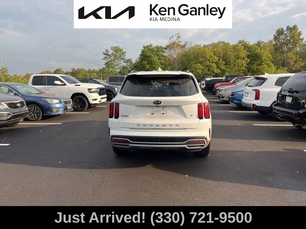 2021 Kia Sorento S photo 3