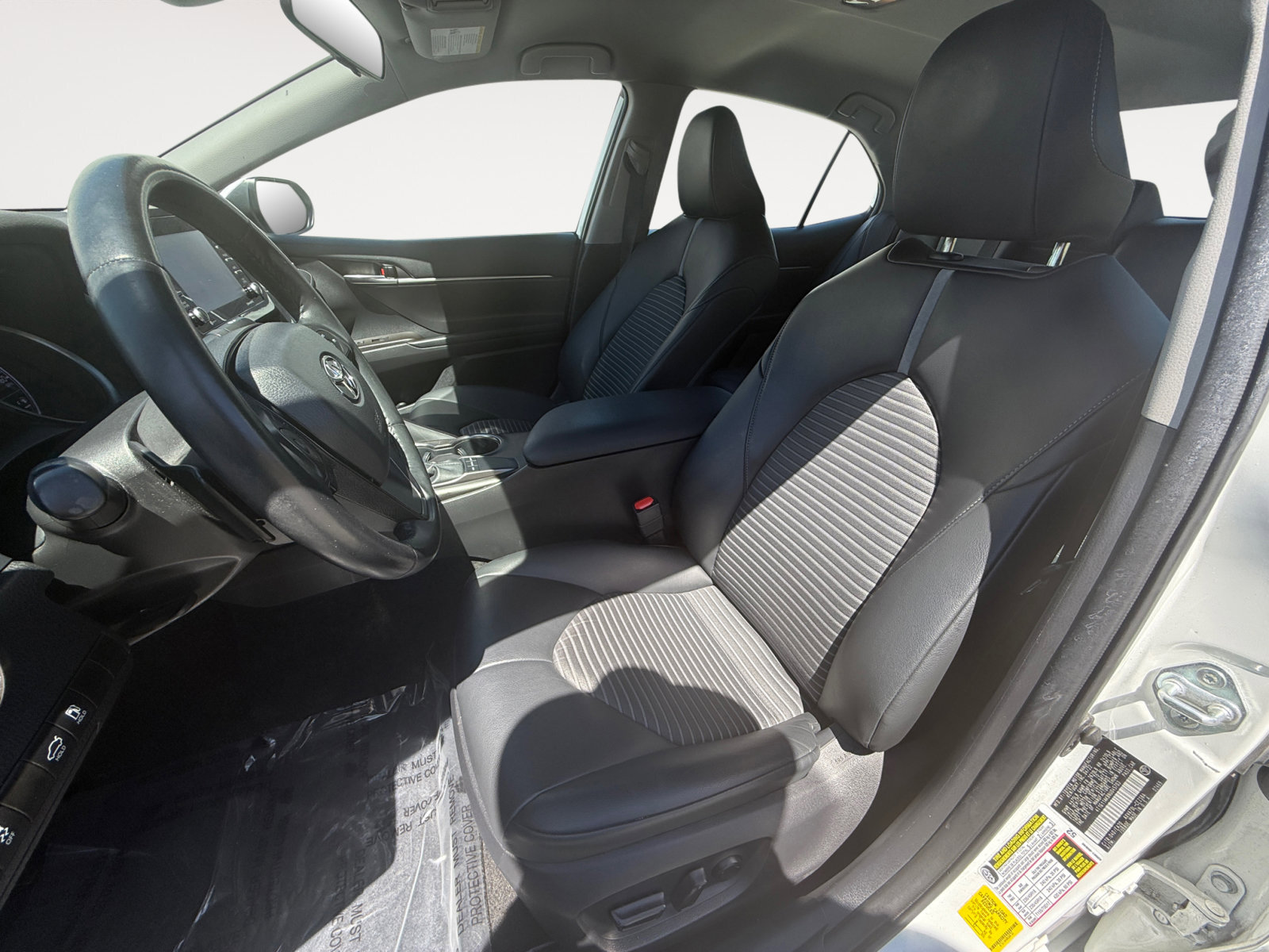 2022 Toyota Camry SE photo 10