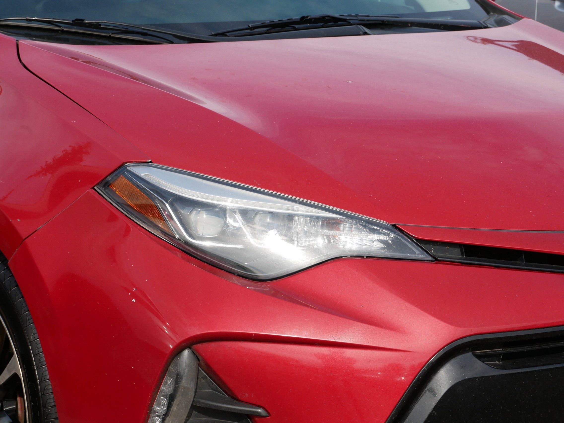 2019 Toyota Corolla SE photo 2