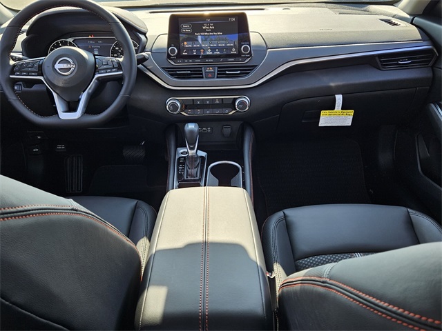 2025 Nissan Altima 2.5 SR photo 8