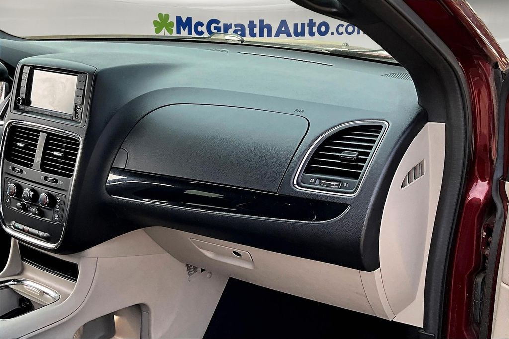 2019 Dodge Grand Caravan SXT photo 21