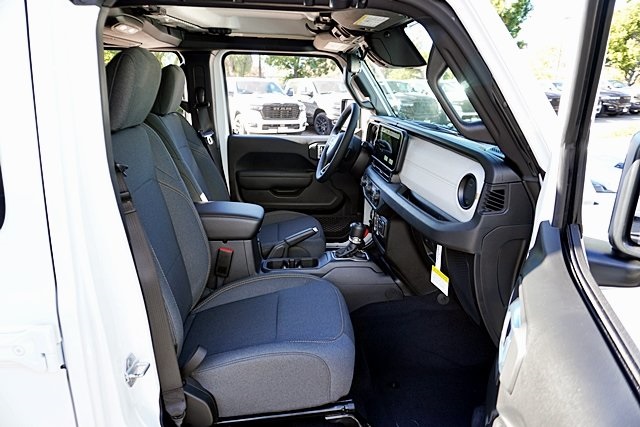 New 2026 Bright White Clear-Coat Exterior Paint Jeep Sport S image 16