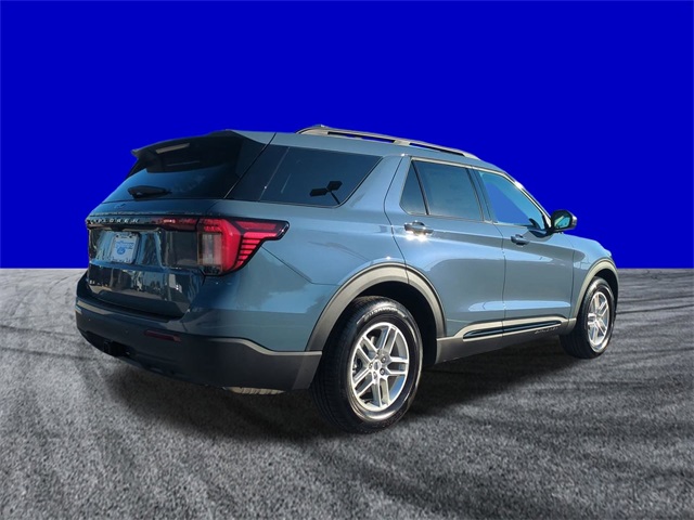 2026 Ford Explorer photo 2