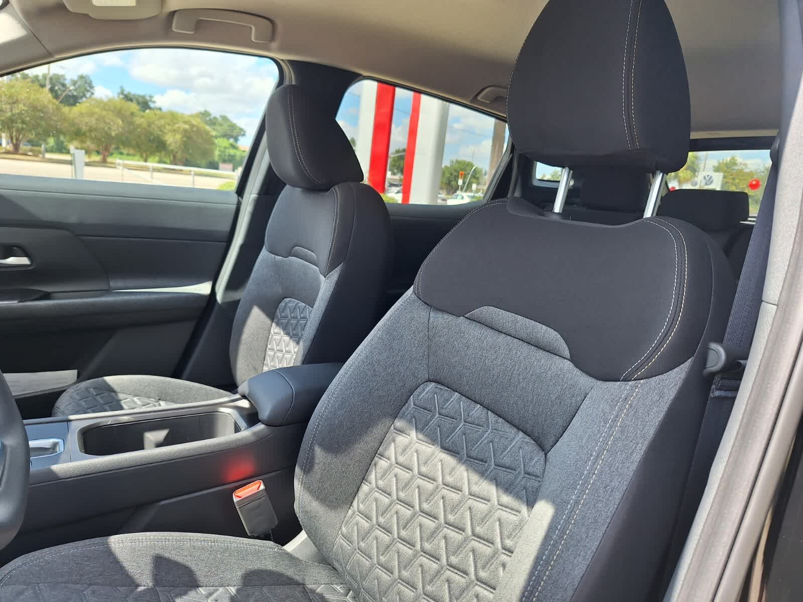 2026 Nissan Kicks SV photo 11