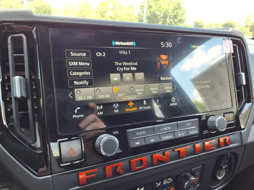 2025 Nissan Frontier PRO-4X photo 15