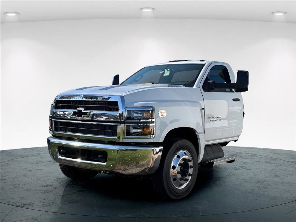2023 Chevrolet Silverado 4500 Medium Duty Chassis Cab Work Truck's photo