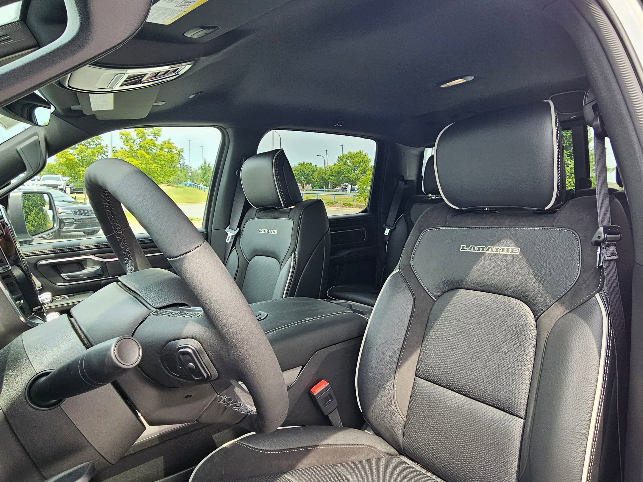 2026 Ram 1500 Laramie photo 18