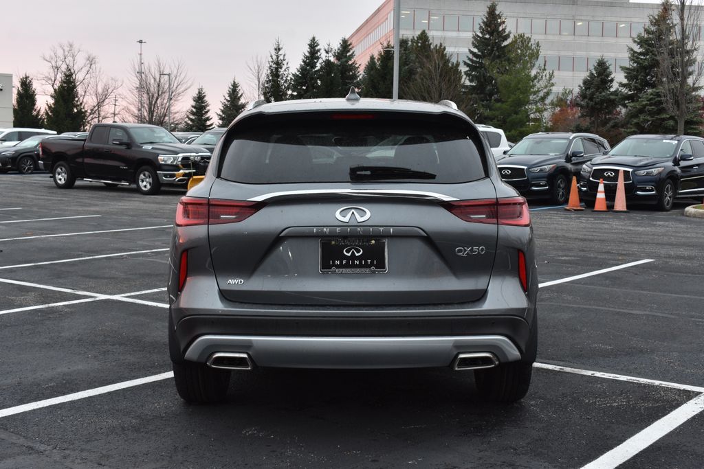 2025 Infiniti QX50 Luxe photo 4