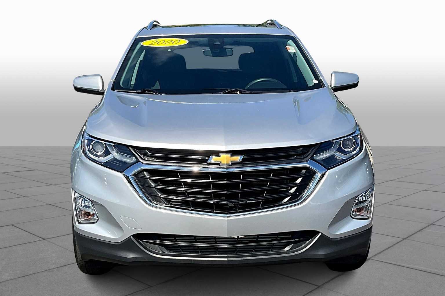 2020 Chevrolet Equinox LT photo 3